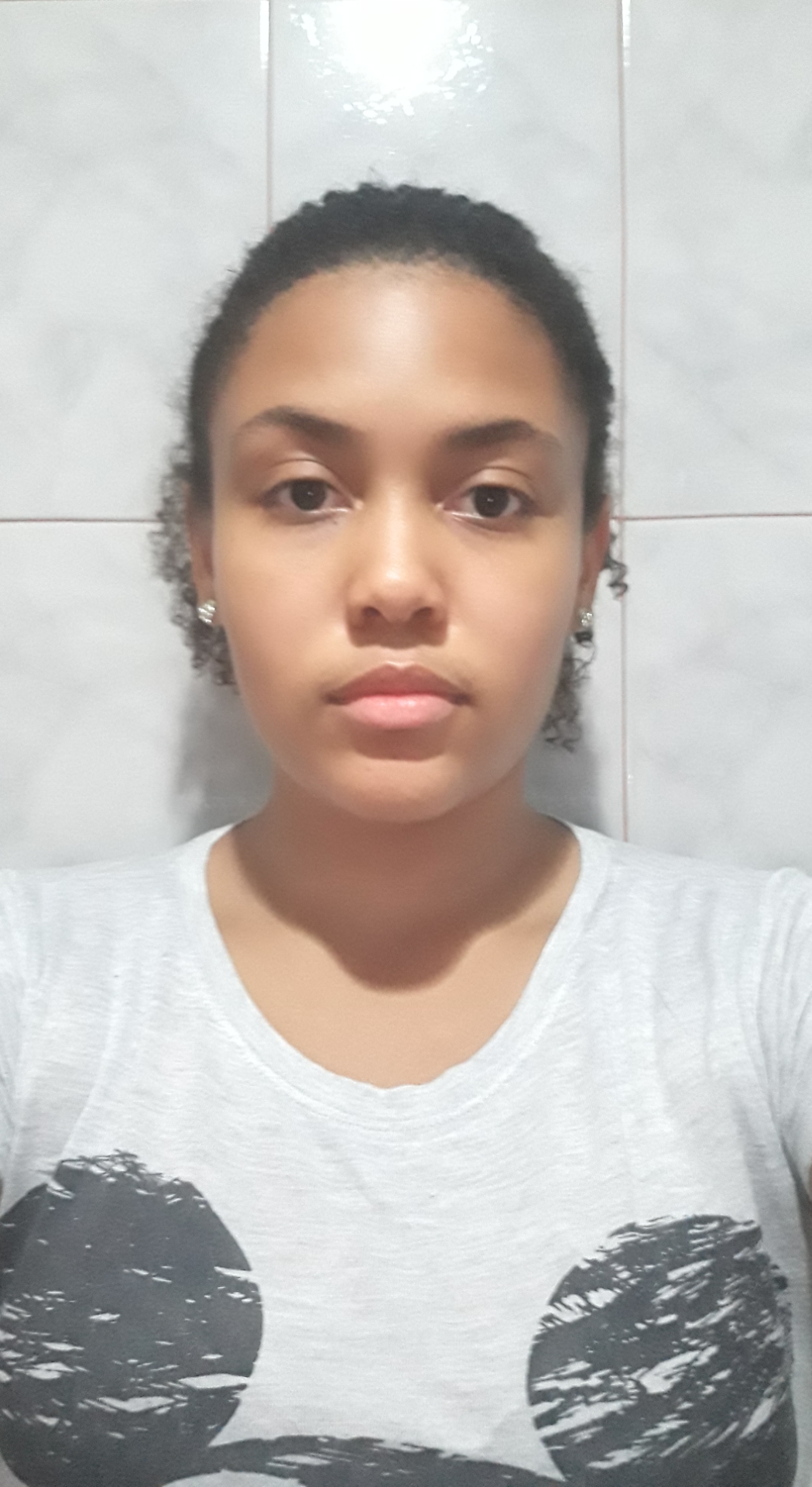 Cláudia Moraes Clemente Leal