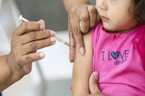 Estudo analisa hesitação vacinal infantil e Covid-19 pelo olhar dos profissionais de saúde
